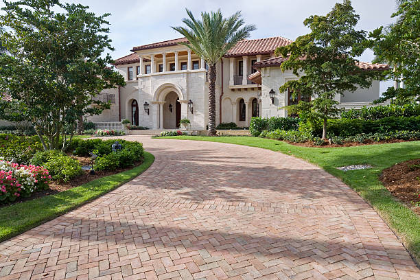 Best Professional Driveway Pavers  in Kingsburg, CA